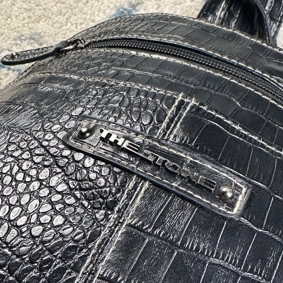 Faux Crocodile Leather Backpack - Black - pockets - Picture 3 of 7